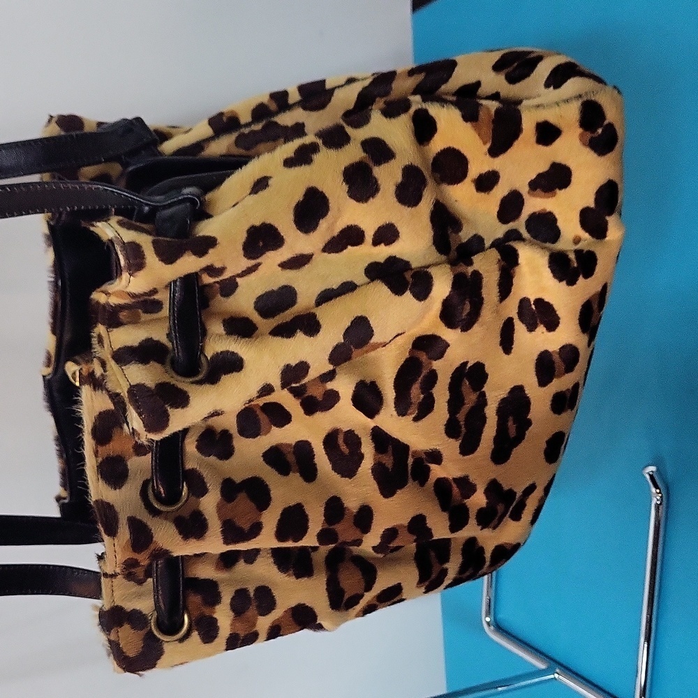 Morris Moskowitz Leather Bucket Bag - Picture 6 of 15